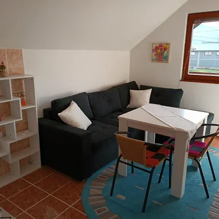 Apartment Sweet House