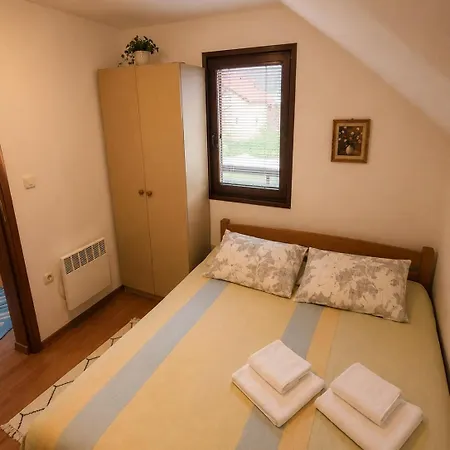 Sweet House, 2 Bedrooms, Free Parking, Near Sarajevo & Jahorina